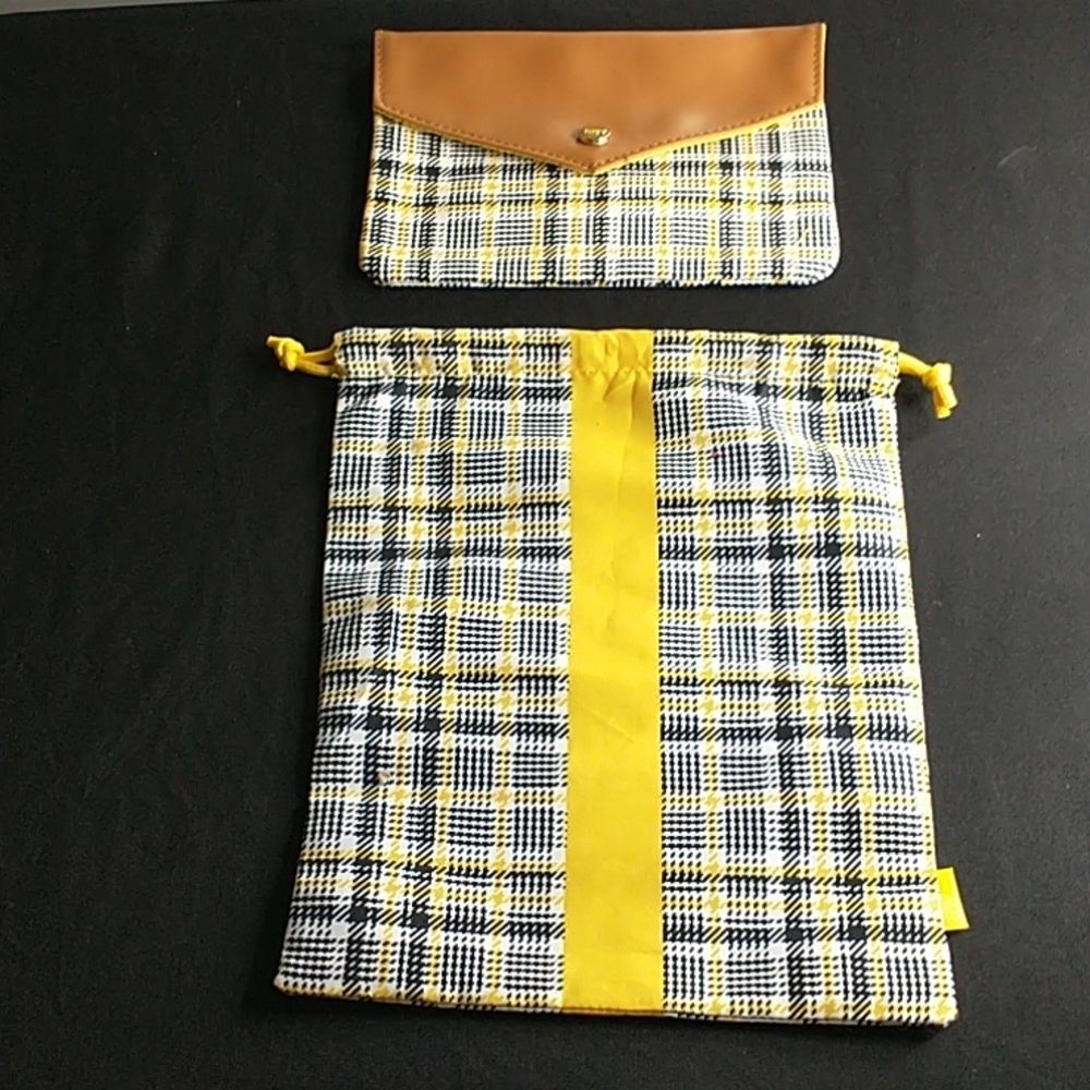Ipsy drawstring bag and makeup case